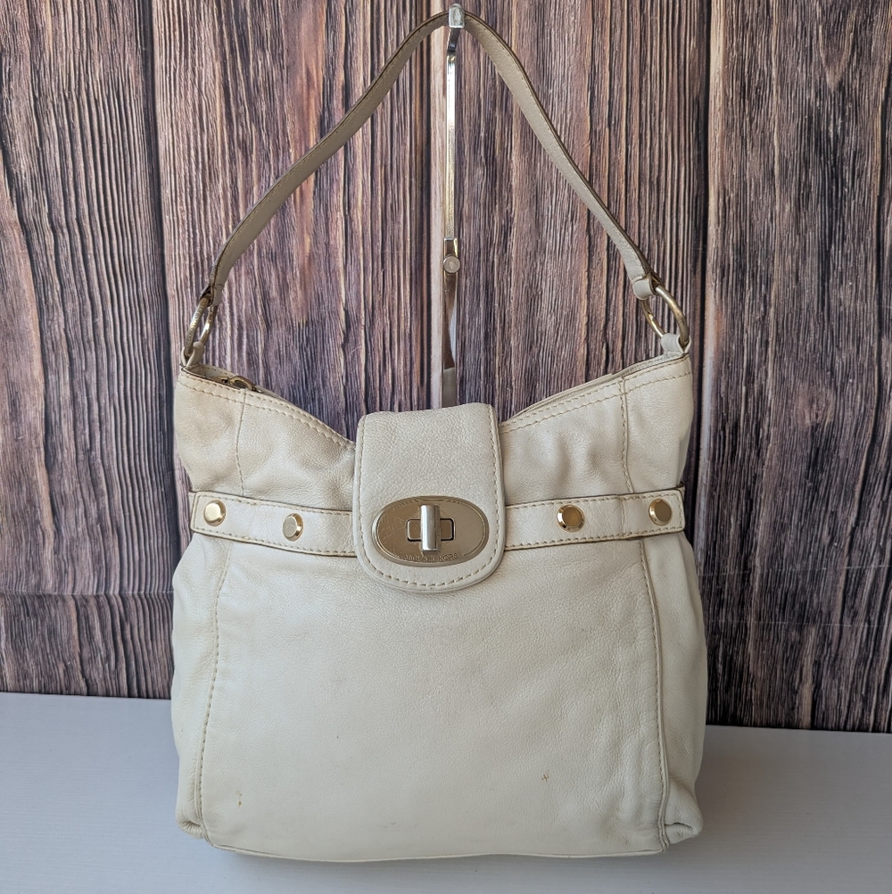 🌼 Michael Kors Cream Shoulder Bag with Gold Details